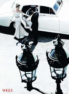 Anne Hathaway in Glamorous Phot...